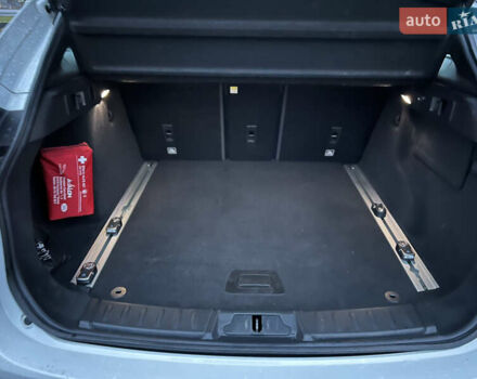 Белый Ягуар Ф-Пейс, объемом двигателя 3 л и пробегом 160 тыс. км за 25500 $, фото 20 на Automoto.ua