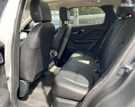 Белый Ягуар Ф-Пейс, объемом двигателя 2 л и пробегом 120 тыс. км за 23900 $, фото 13 на Automoto.ua