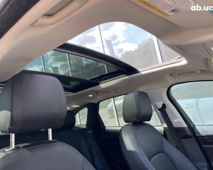 Белый Ягуар Ф-Пейс, объемом двигателя 2 л и пробегом 120 тыс. км за 23900 $, фото 24 на Automoto.ua