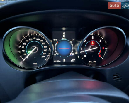 Белый Ягуар Ф-Пейс, объемом двигателя 3 л и пробегом 160 тыс. км за 25500 $, фото 55 на Automoto.ua