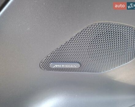 Білий Ягуар Ф-Пейс, об'ємом двигуна 2 л та пробігом 122 тис. км за 24400 $, фото 58 на Automoto.ua