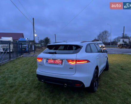 Белый Ягуар Ф-Пейс, объемом двигателя 3 л и пробегом 160 тыс. км за 25500 $, фото 10 на Automoto.ua