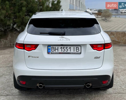 Білий Ягуар Ф-Пейс, об'ємом двигуна 2 л та пробігом 100 тис. км за 25700 $, фото 23 на Automoto.ua