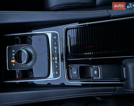 Белый Ягуар Ф-Пейс, объемом двигателя 3 л и пробегом 160 тыс. км за 25500 $, фото 54 на Automoto.ua