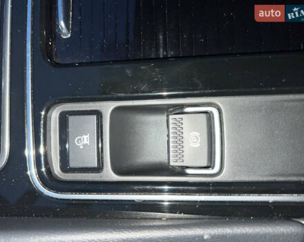 Белый Ягуар Ф-Пейс, объемом двигателя 3 л и пробегом 160 тыс. км за 25500 $, фото 52 на Automoto.ua