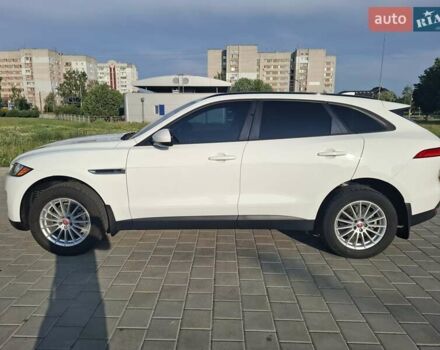 Білий Ягуар Ф-Пейс, об'ємом двигуна 2 л та пробігом 122 тис. км за 24400 $, фото 2 на Automoto.ua