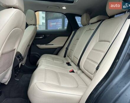 Белый Ягуар Ф-Пейс, объемом двигателя 2 л и пробегом 119 тыс. км за 26000 $, фото 20 на Automoto.ua