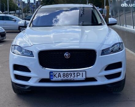 Белый Ягуар Ф-Пейс, объемом двигателя 2 л и пробегом 120 тыс. км за 23900 $, фото 2 на Automoto.ua