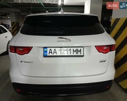 Белый Ягуар Ф-Пейс, объемом двигателя 2 л и пробегом 102 тыс. км за 24500 $, фото 43 на Automoto.ua