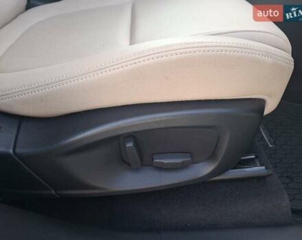 Білий Ягуар Ф-Пейс, об'ємом двигуна 2 л та пробігом 122 тис. км за 24400 $, фото 69 на Automoto.ua