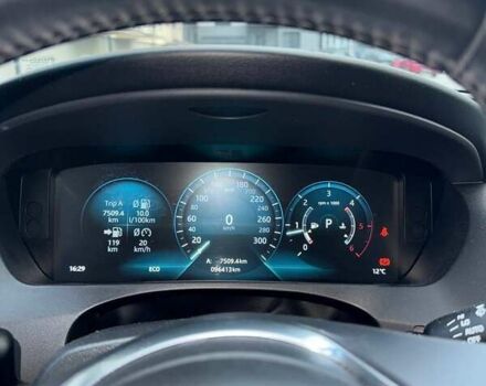 Белый Ягуар Ф-Пейс, объемом двигателя 2 л и пробегом 96 тыс. км за 38000 $, фото 8 на Automoto.ua