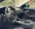 Белый Ягуар Ф-Пейс, объемом двигателя 2 л и пробегом 122 тыс. км за 22500 $, фото 15 на Automoto.ua