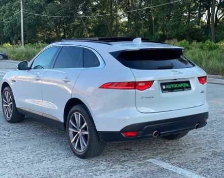 Белый Ягуар Ф-Пейс, объемом двигателя 0 л и пробегом 49 тыс. км за 22990 $, фото 7 на Automoto.ua