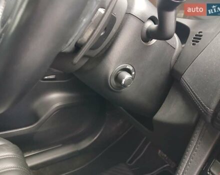 Белый Ягуар Ф-Пейс, объемом двигателя 2 л и пробегом 102 тыс. км за 24500 $, фото 22 на Automoto.ua