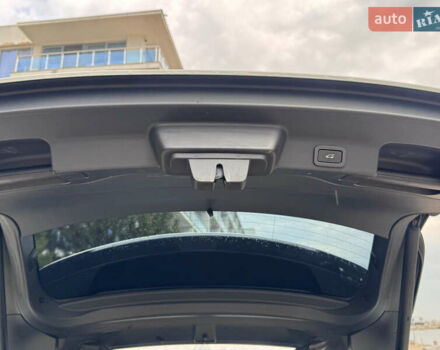 Білий Ягуар Ф-Пейс, об'ємом двигуна 2 л та пробігом 100 тис. км за 25700 $, фото 62 на Automoto.ua