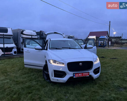 Белый Ягуар Ф-Пейс, объемом двигателя 3 л и пробегом 160 тыс. км за 25500 $, фото 71 на Automoto.ua