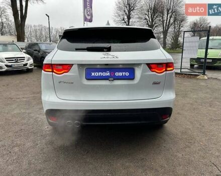 Белый Ягуар Ф-Пейс, объемом двигателя 2 л и пробегом 119 тыс. км за 26000 $, фото 5 на Automoto.ua