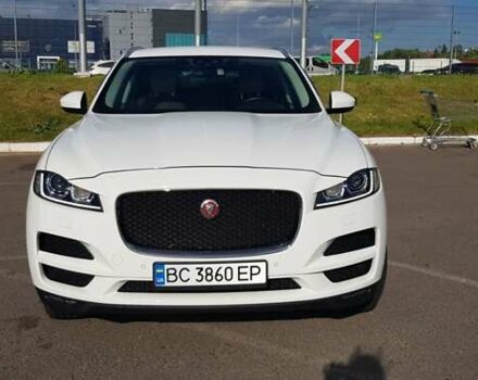 Білий Ягуар Ф-Пейс, об'ємом двигуна 2 л та пробігом 162 тис. км за 27000 $, фото 6 на Automoto.ua