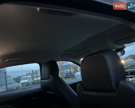 Белый Ягуар Ф-Пейс, объемом двигателя 3 л и пробегом 160 тыс. км за 25500 $, фото 26 на Automoto.ua