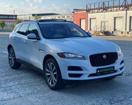 Белый Ягуар Ф-Пейс, объемом двигателя 0 л и пробегом 49 тыс. км за 22990 $, фото 2 на Automoto.ua