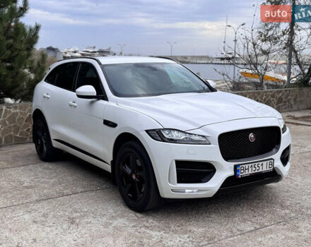Білий Ягуар Ф-Пейс, об'ємом двигуна 2 л та пробігом 100 тис. км за 25700 $, фото 8 на Automoto.ua