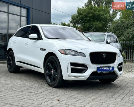 Білий Ягуар Ф-Пейс, об'ємом двигуна 2 л та пробігом 177 тис. км за 28990 $, фото 4 на Automoto.ua