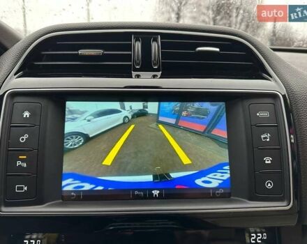Белый Ягуар Ф-Пейс, объемом двигателя 2 л и пробегом 119 тыс. км за 26000 $, фото 15 на Automoto.ua