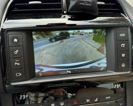 Белый Ягуар Ф-Пейс, объемом двигателя 3 л и пробегом 151 тыс. км за 22900 $, фото 23 на Automoto.ua