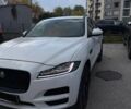 Белый Ягуар Ф-Пейс, объемом двигателя 2 л и пробегом 96 тыс. км за 38000 $, фото 1 на Automoto.ua