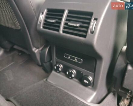 Белый Ягуар Ф-Пейс, объемом двигателя 2 л и пробегом 102 тыс. км за 24500 $, фото 33 на Automoto.ua