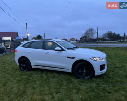 Белый Ягуар Ф-Пейс, объемом двигателя 3 л и пробегом 160 тыс. км за 25500 $, фото 57 на Automoto.ua