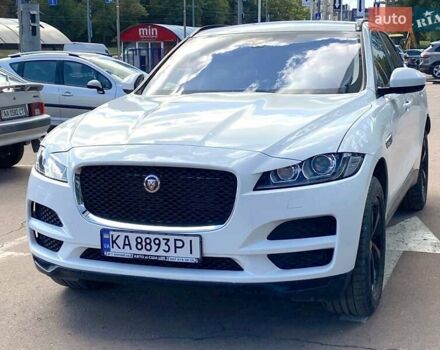 Белый Ягуар Ф-Пейс, объемом двигателя 2 л и пробегом 120 тыс. км за 22900 $, фото 5 на Automoto.ua