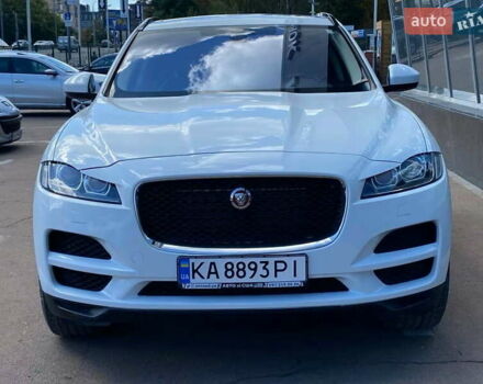 Белый Ягуар Ф-Пейс, объемом двигателя 2 л и пробегом 120 тыс. км за 23300 $, фото 1 на Automoto.ua