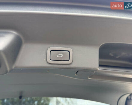 Білий Ягуар Ф-Пейс, об'ємом двигуна 2 л та пробігом 100 тис. км за 25700 $, фото 63 на Automoto.ua