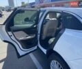 Белый Ягуар Ф-Пейс, объемом двигателя 2 л и пробегом 158 тыс. км за 24900 $, фото 28 на Automoto.ua