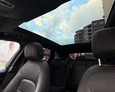 Белый Ягуар Ф-Пейс, объемом двигателя 2 л и пробегом 96 тыс. км за 38000 $, фото 2 на Automoto.ua