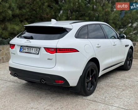 Білий Ягуар Ф-Пейс, об'ємом двигуна 2 л та пробігом 100 тис. км за 25700 $, фото 19 на Automoto.ua