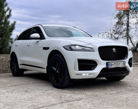 Білий Ягуар Ф-Пейс, об'ємом двигуна 2 л та пробігом 100 тис. км за 25700 $, фото 9 на Automoto.ua
