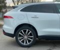 Белый Ягуар Ф-Пейс, объемом двигателя 2 л и пробегом 48 тыс. км за 29490 $, фото 5 на Automoto.ua
