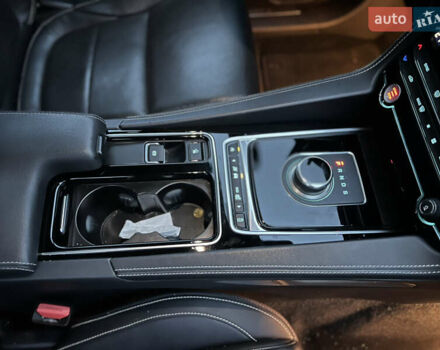 Белый Ягуар Ф-Пейс, объемом двигателя 3 л и пробегом 160 тыс. км за 25500 $, фото 28 на Automoto.ua