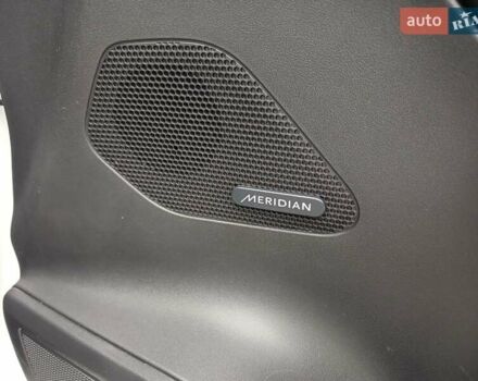 Белый Ягуар Ф-Пейс, объемом двигателя 2 л и пробегом 102 тыс. км за 24500 $, фото 25 на Automoto.ua