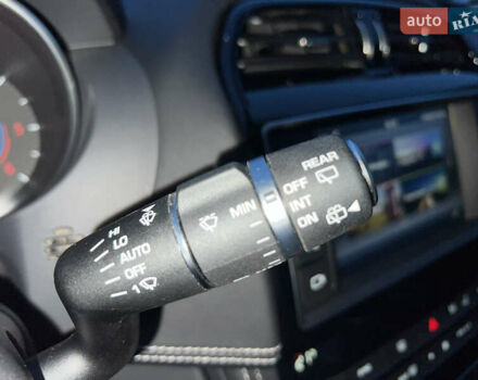 Белый Ягуар Ф-Пейс, объемом двигателя 3 л и пробегом 160 тыс. км за 25500 $, фото 50 на Automoto.ua