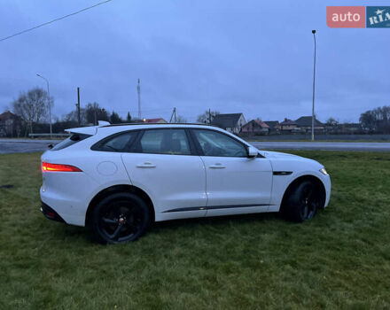 Белый Ягуар Ф-Пейс, объемом двигателя 3 л и пробегом 160 тыс. км за 25500 $, фото 63 на Automoto.ua