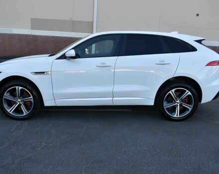 Белый Ягуар Ф-Пейс, объемом двигателя 3 л и пробегом 50 тыс. км за 10000 $, фото 3 на Automoto.ua