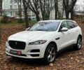 Белый Ягуар Ф-Пейс, объемом двигателя 2 л и пробегом 80 тыс. км за 25990 $, фото 1 на Automoto.ua