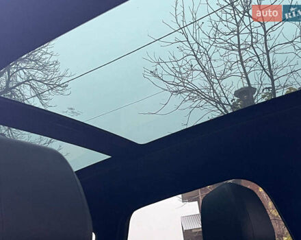 Белый Ягуар Ф-Пейс, объемом двигателя 2 л и пробегом 80 тыс. км за 25990 $, фото 24 на Automoto.ua