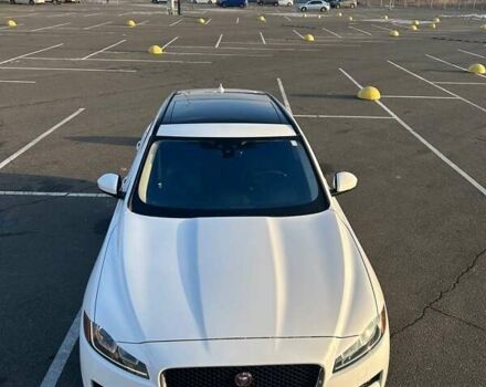 Білий Ягуар Ф-Пейс, об'ємом двигуна 2 л та пробігом 78 тис. км за 34200 $, фото 8 на Automoto.ua