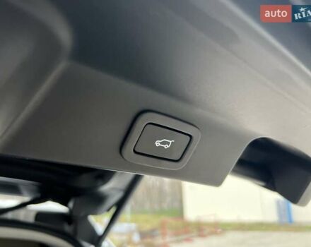 Белый Ягуар Ф-Пейс, объемом двигателя 3 л и пробегом 140 тыс. км за 21500 $, фото 32 на Automoto.ua