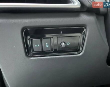 Білий Ягуар Ф-Пейс, об'ємом двигуна 3 л та пробігом 18 тис. км за 23990 $, фото 13 на Automoto.ua