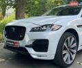 Белый Ягуар Ф-Пейс, объемом двигателя 2 л и пробегом 117 тыс. км за 30990 $, фото 2 на Automoto.ua